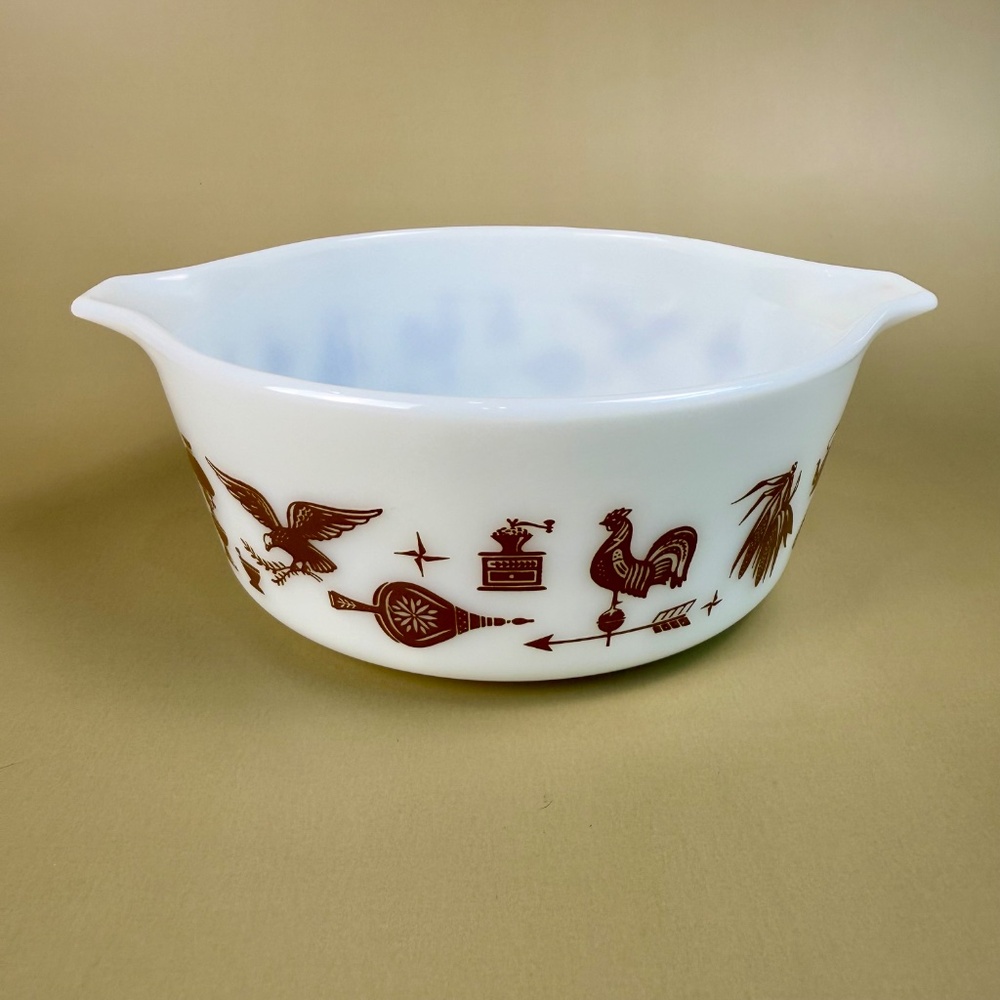 Vintage Pyrex 1.5 Qt Casserole Dish – "Early American" Pattern, 1960s - Picture 2 of 11